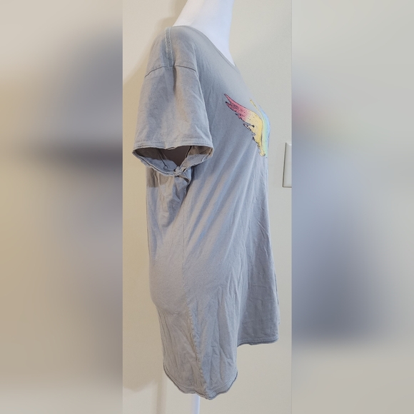 Women's Size L Short Sleeve T-Shirt Peace Dove Love Rainbow Color Est. 1969 - Picture 2 of 10